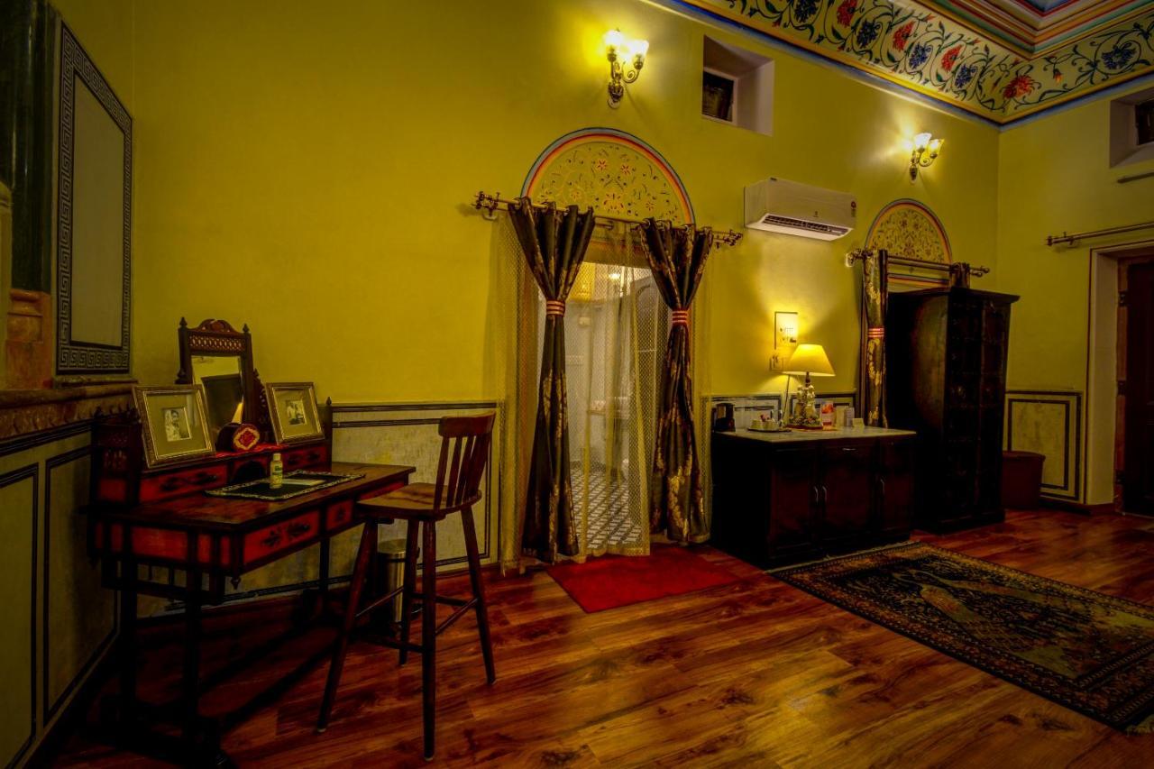 The Umaid Vilas Royal Heritage Haveli Jaipur Exterior photo