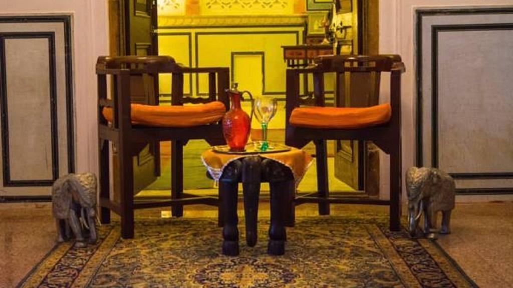 The Umaid Vilas Royal Heritage Haveli Jaipur Room photo